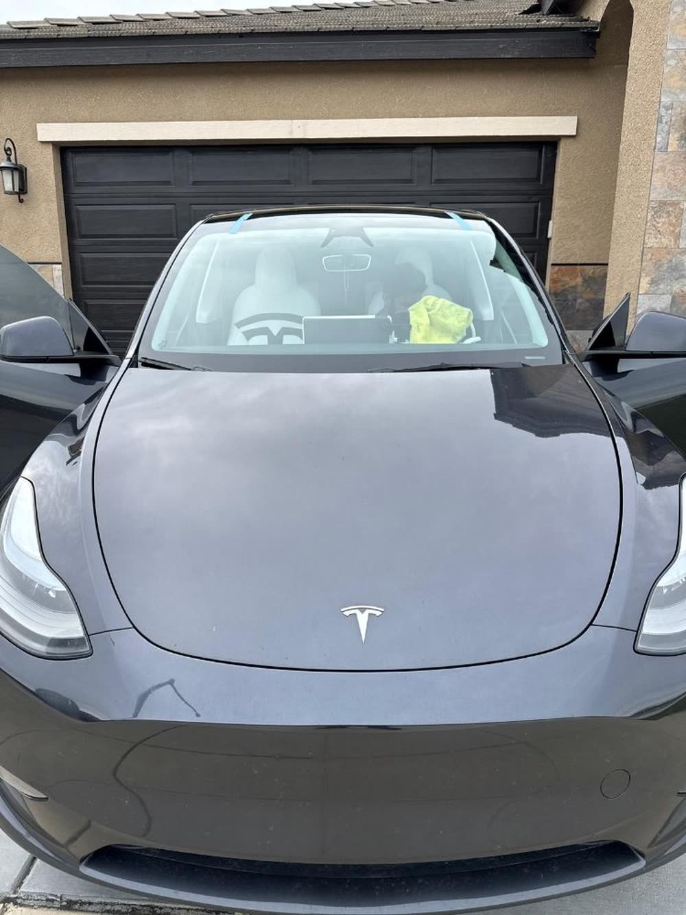 Tesla Model Y after glass work